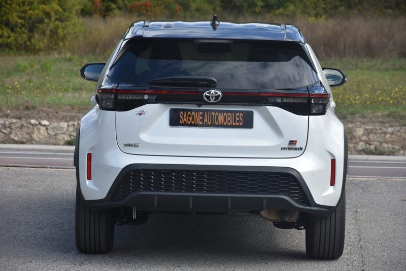 TOYOTA YARIS CROSS 116H GR SPORT -7 5554KM -1ÈRE MAIN 2024