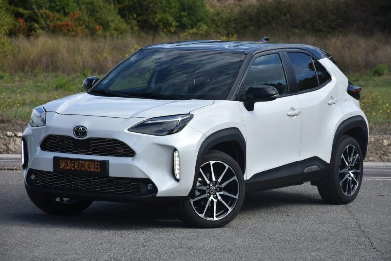 TOYOTA YARIS CROSS 116H GR SPORT -7 5554KM -1ÈRE MAIN 2024