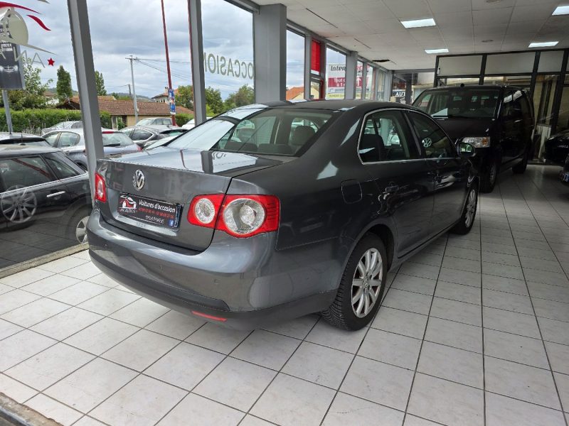 VOLKSWAGEN JETTA CONFORTLINE 1.9 TDI 105CH ANNEE 2007 220000KM