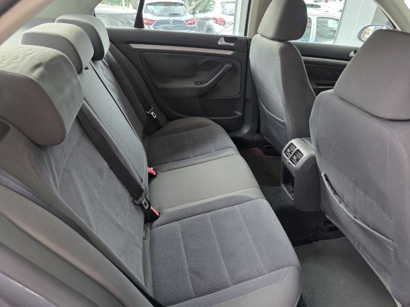 VOLKSWAGEN JETTA CONFORTLINE 1.9 TDI 105CH ANNEE 2007 220000KM