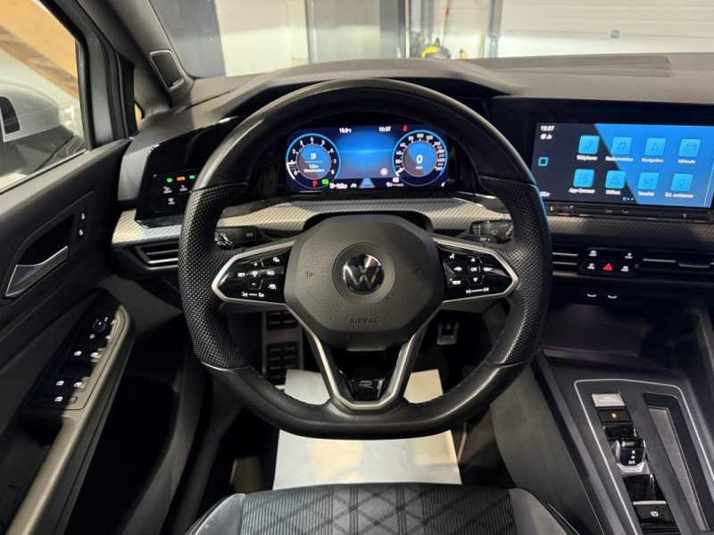 VOLKSWAGEN GOLF 8 1.5 eTSI 150 R-LINE DSG7 / T.O / H&K / IQ.Light