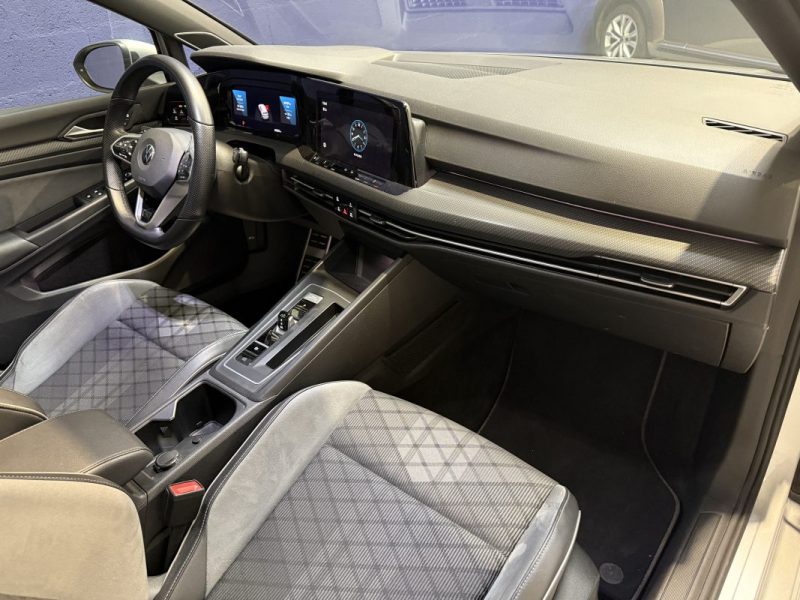 VOLKSWAGEN GOLF 8 1.5 eTSI 150 R-LINE DSG7 / T.O / H&K / IQ.Light