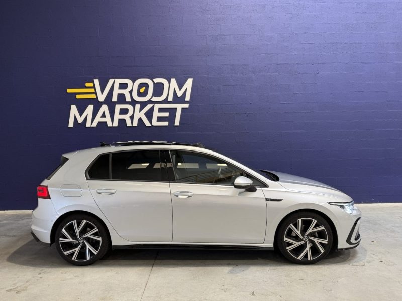 VOLKSWAGEN GOLF 8 1.5 eTSI 150 R-LINE DSG7 / T.O / H&K / IQ.Light