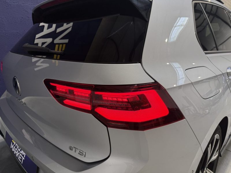 VOLKSWAGEN GOLF 8 1.5 eTSI 150 R-LINE DSG7 / T.O / H&K / IQ.Light