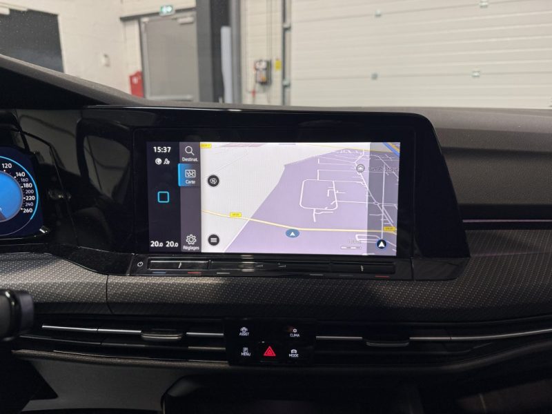 VOLKSWAGEN GOLF 8 1.5 eTSI 150 R-LINE DSG7 / T.O / H&K / IQ.Light