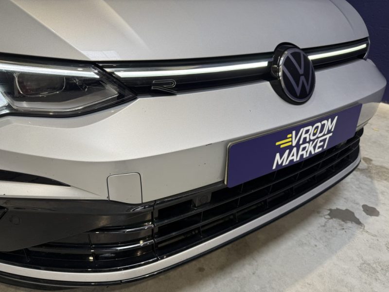 VOLKSWAGEN GOLF 8 1.5 eTSI 150 R-LINE DSG7 / T.O / H&K / IQ.Light