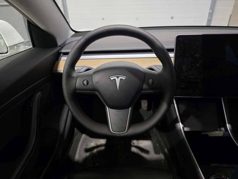 TESLA MODEL 3 SR+ / ATTELAGE 