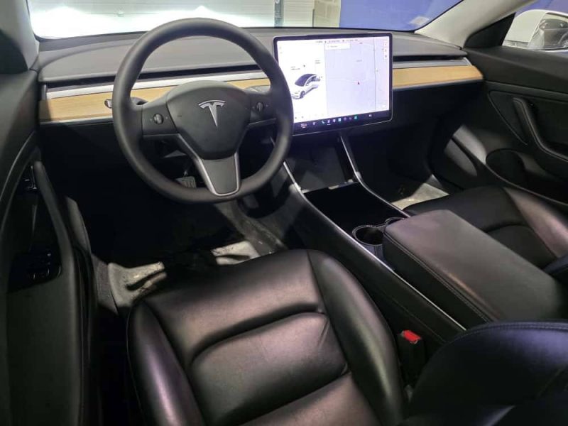 TESLA MODEL 3 SR+ / ATTELAGE 