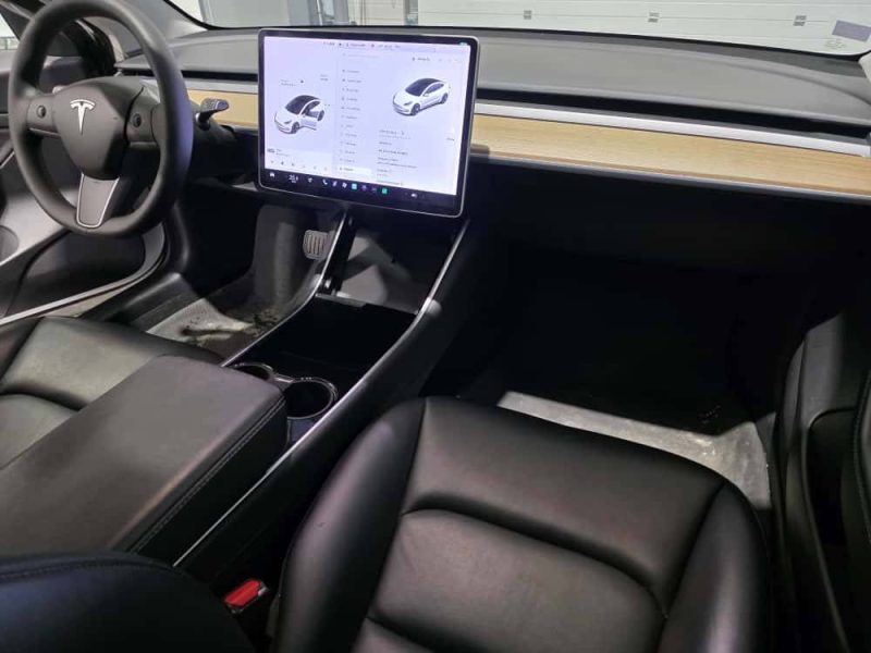 TESLA MODEL 3 SR+ / ATTELAGE 