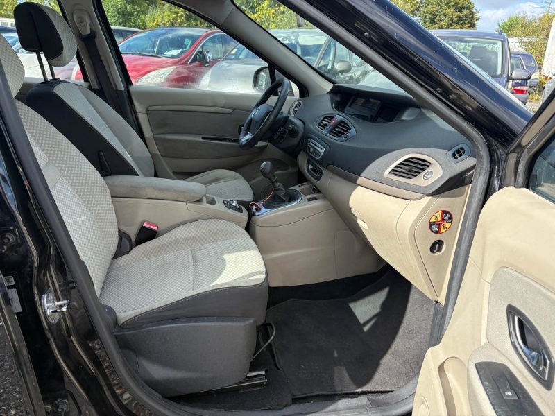 Renault Megane Scenic III 1.5 dCi FAP eco2 110 cv