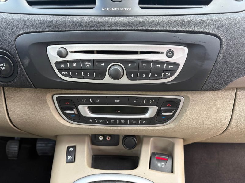 Renault Megane Scenic III 1.5 dCi FAP eco2 110 cv