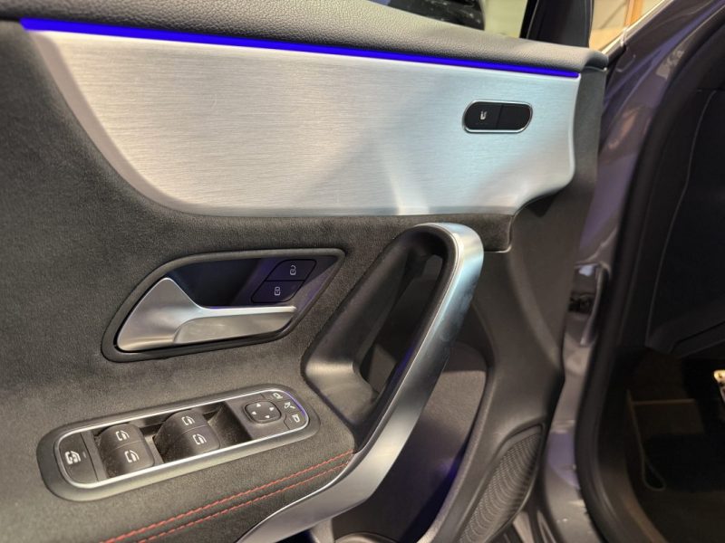 MERCEDES CLASSE A 200 163CH AMG LINE 7G-DCT - TOIT OUVRANT PANORAMIQUE - EXCELLENT ÉTAT - PNEUS AV NEUFS - RIEN À PRÉVOIR