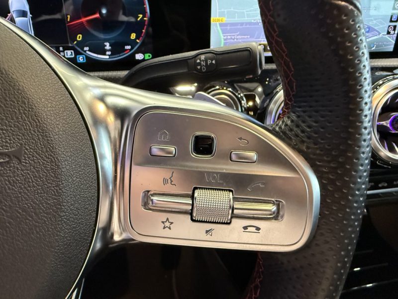 MERCEDES CLASSE A 200 163CH AMG LINE 7G-DCT - TOIT OUVRANT PANORAMIQUE - EXCELLENT ÉTAT - PNEUS AV NEUFS - RIEN À PRÉVOIR