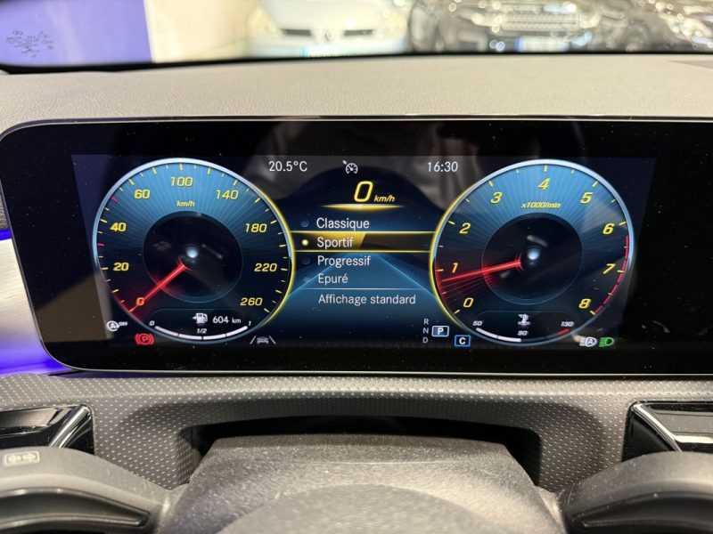 MERCEDES CLASSE A 200 163CH AMG LINE 7G-DCT - TOIT OUVRANT PANORAMIQUE - EXCELLENT ÉTAT - PNEUS AV NEUFS - RIEN À PRÉVOIR