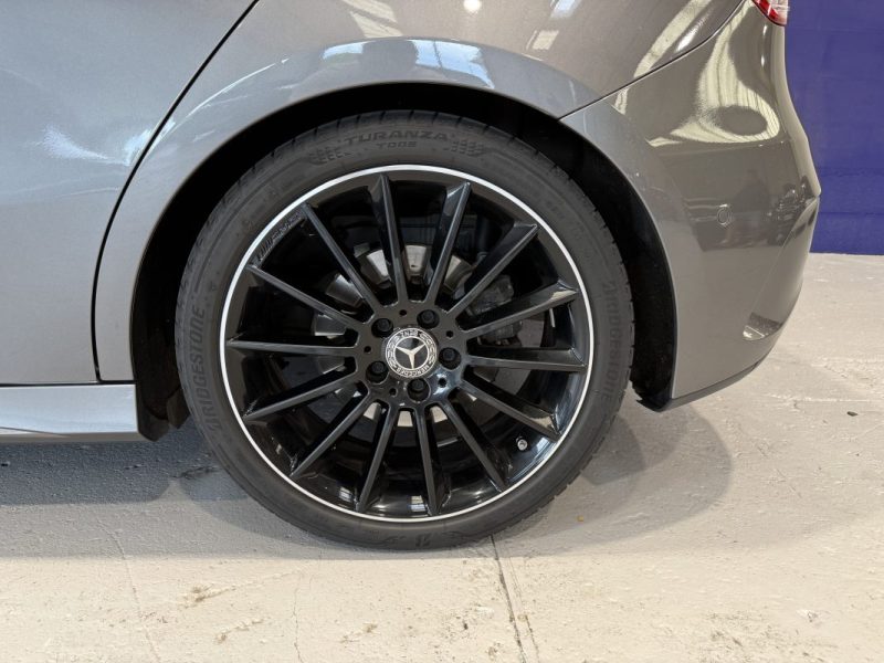 MERCEDES CLASSE A 200 163CH AMG LINE 7G-DCT - TOIT OUVRANT PANORAMIQUE - EXCELLENT ÉTAT - PNEUS AV NEUFS - RIEN À PRÉVOIR