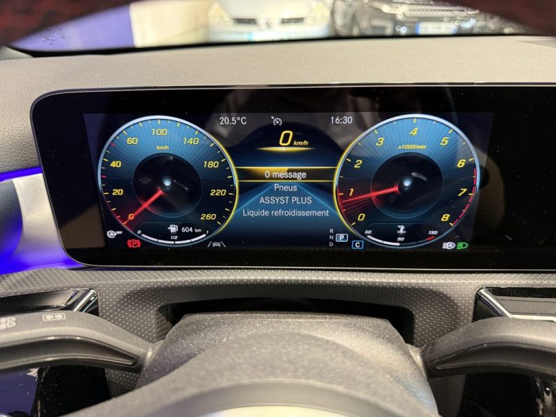 MERCEDES CLASSE A 200 163CH AMG LINE 7G-DCT - TOIT OUVRANT PANORAMIQUE - EXCELLENT ÉTAT - PNEUS AV NEUFS - RIEN À PRÉVOIR