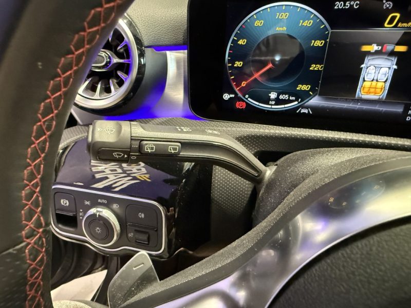 MERCEDES CLASSE A 200 163CH AMG LINE 7G-DCT - TOIT OUVRANT PANORAMIQUE - EXCELLENT ÉTAT - PNEUS AV NEUFS - RIEN À PRÉVOIR