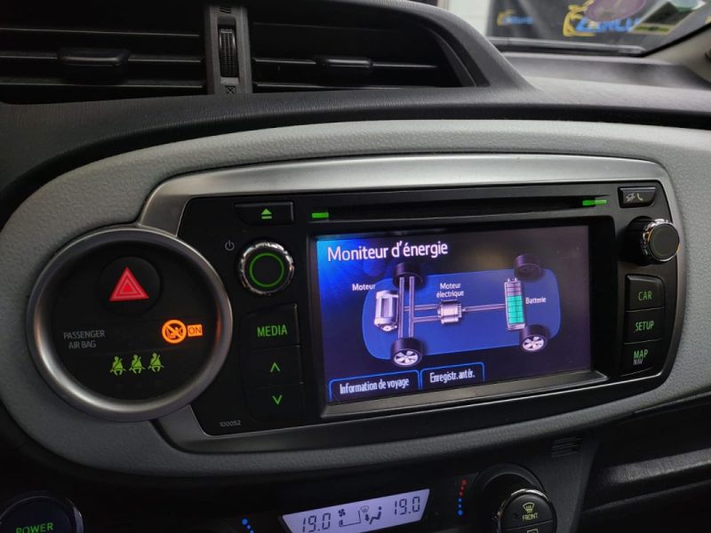 TOYOTA YARIS 1.5 VVTI HSD STYLE 100 CH + ENTRETIEN COMPLET TOYOTA