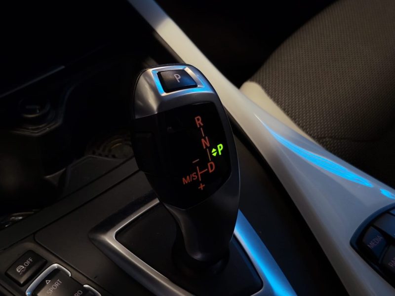 BMW SERIE 1 118i 136ch VOLANT PACK M / CAMERA DE RECUL / MAIN LIBRE