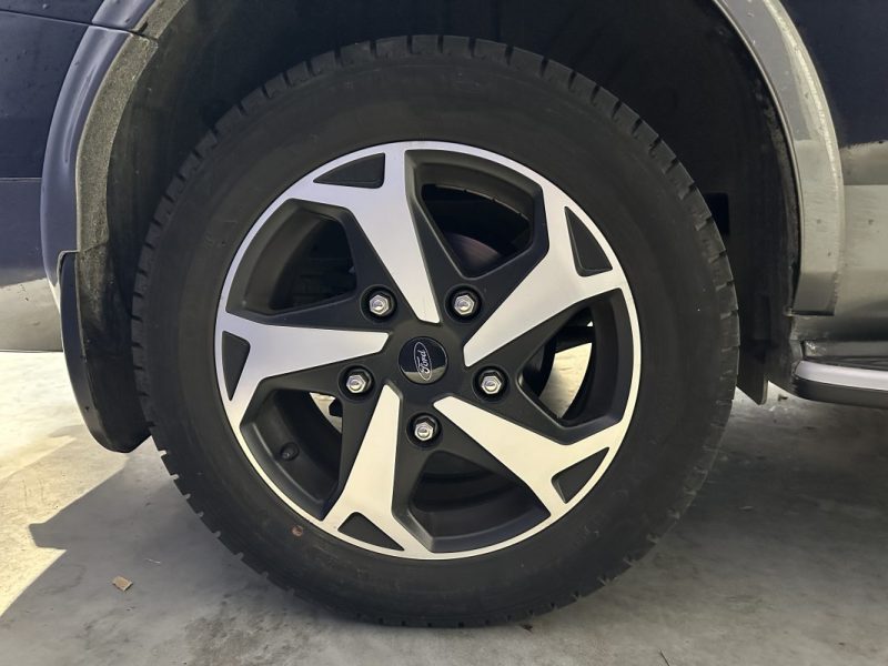 FORD TOURNEO CUSTOM KOMBI 320 L2H1 2.0 TDCI 170ch BVA - TVA RECUPERABLE / PAS DE TVS