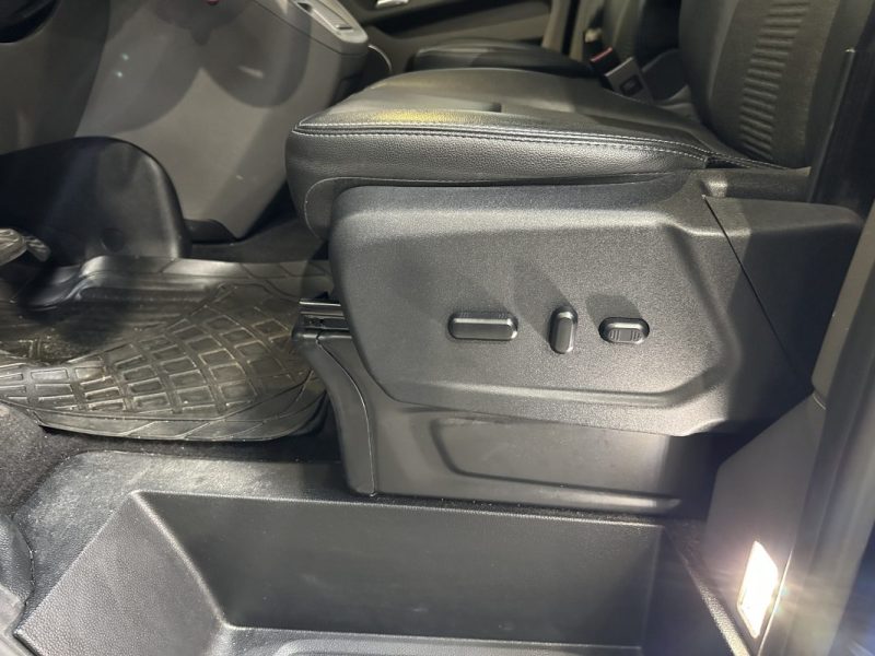 FORD TOURNEO CUSTOM KOMBI 320 L2H1 2.0 TDCI 170ch BVA - TVA RECUPERABLE / PAS DE TVS