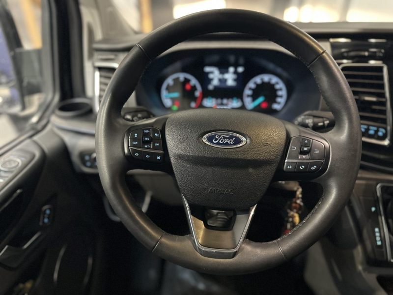 FORD TOURNEO CUSTOM KOMBI 320 L2H1 2.0 TDCI 170ch BVA - TVA RECUPERABLE / PAS DE TVS