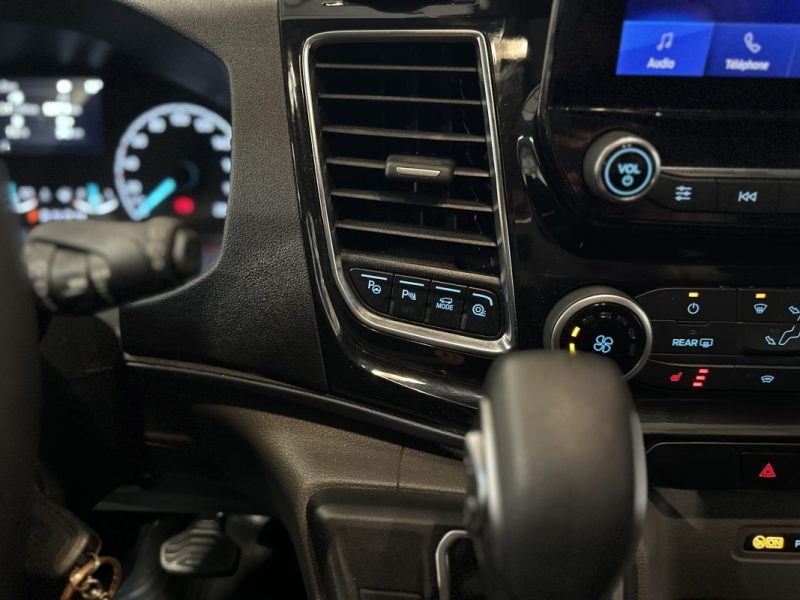 FORD TOURNEO CUSTOM KOMBI 320 L2H1 2.0 TDCI 170ch BVA - TVA RECUPERABLE / PAS DE TVS