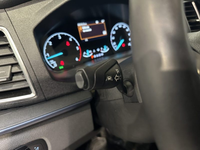 FORD TOURNEO CUSTOM KOMBI 320 L2H1 2.0 TDCI 170ch BVA - TVA RECUPERABLE / PAS DE TVS