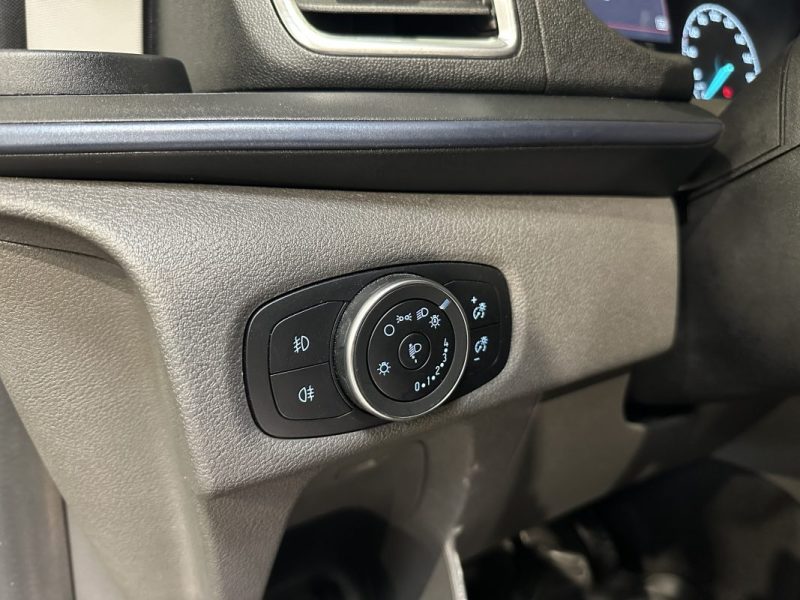 FORD TOURNEO CUSTOM KOMBI 320 L2H1 2.0 TDCI 170ch BVA - TVA RECUPERABLE / PAS DE TVS