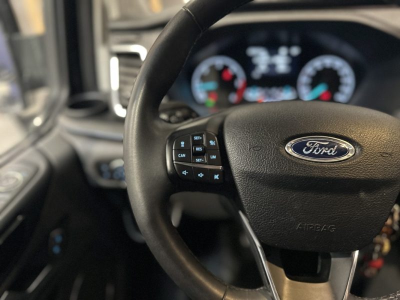 FORD TOURNEO CUSTOM KOMBI 320 L2H1 2.0 TDCI 170ch BVA - TVA RECUPERABLE / PAS DE TVS