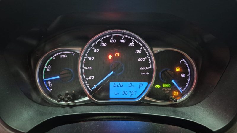 TOYOTA YARIS HYBRID 100CV FRANCE BUSINESS/1 ERE MAIN/TVA RECUP 2018