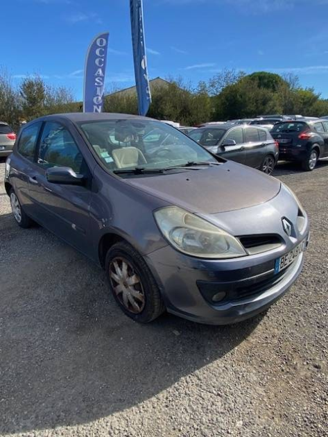 Renault Clio III 1.2 75Ch Confort  Dynamique