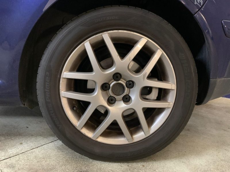 VOLKSWAGEN GOLF IV 2.3 V5 170CH CARAT BVM6 - CUIR - TOIT OUVRANT