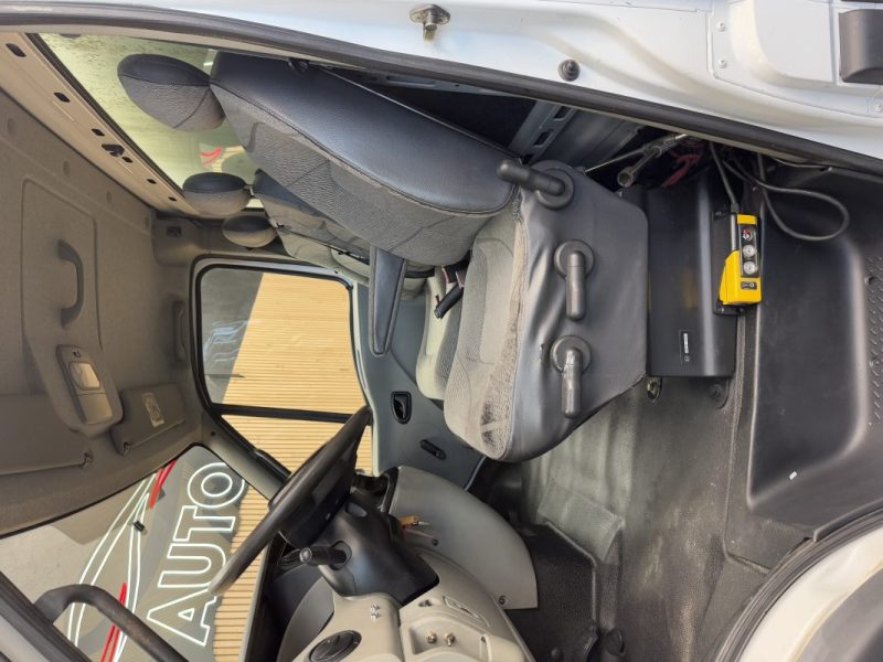 RENAULT MASTER PRO CAMION PLATE-FORME/CHÂSSIS DCI 120 2953CM3 116CV  