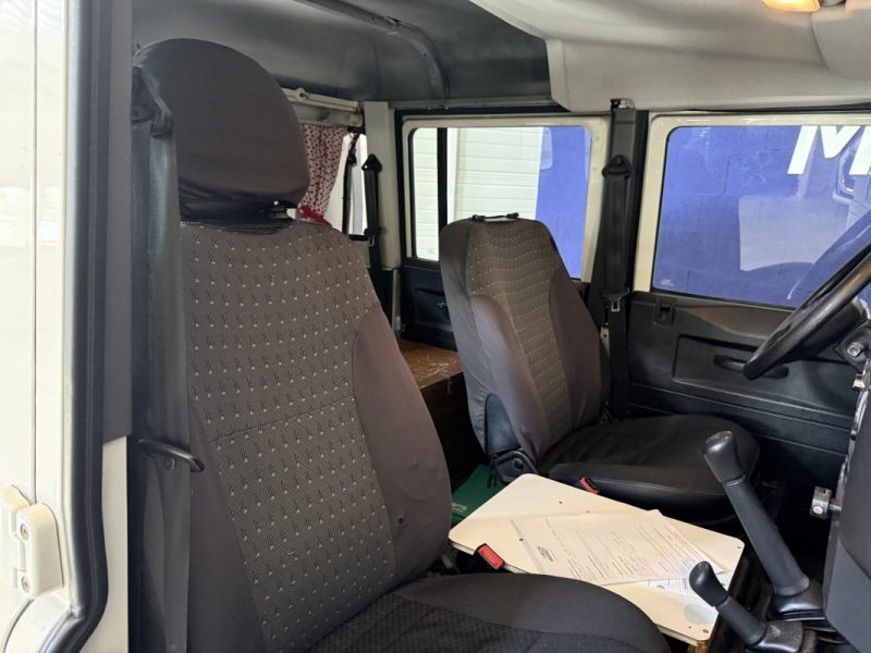 LAND ROVER DEFENDER 130 TD4 CREW CRAB AMÉNAGÉ VOYAGE - 1ER MAIN - ATTELAGE LOURD 