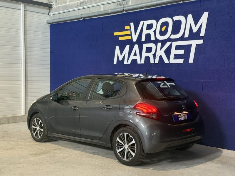 PEUGEOT 208 1.2 PURETECH 82CV ACTIVE 5 PORTES - TOIT PANORAMIQUE - APPLE CARPLAY - CAMÉRA 2017