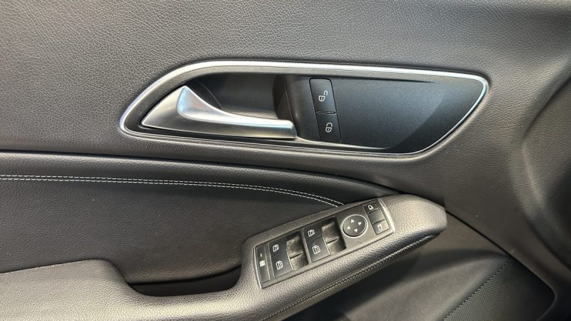 Mercedes CLA 180d 109ch Business Executive - Carplay