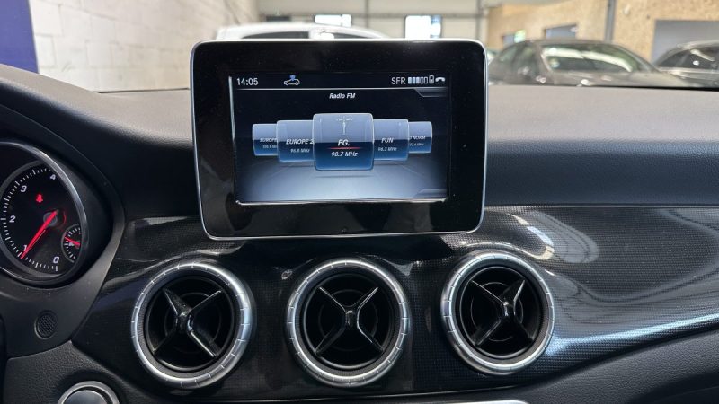 Mercedes CLA 180d 109ch Business Executive - Carplay