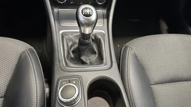 Mercedes CLA 180d 109ch Business Executive - Carplay