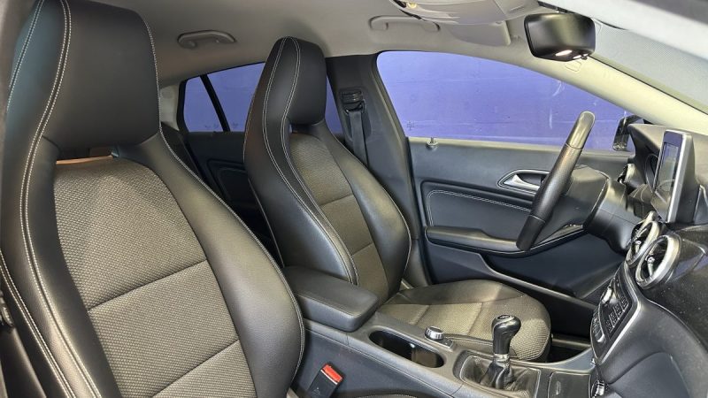 Mercedes CLA 180d 109ch Business Executive - Carplay