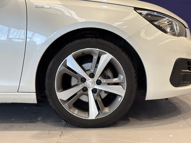 Peugeot 308 130ch Style - Toit panoramique