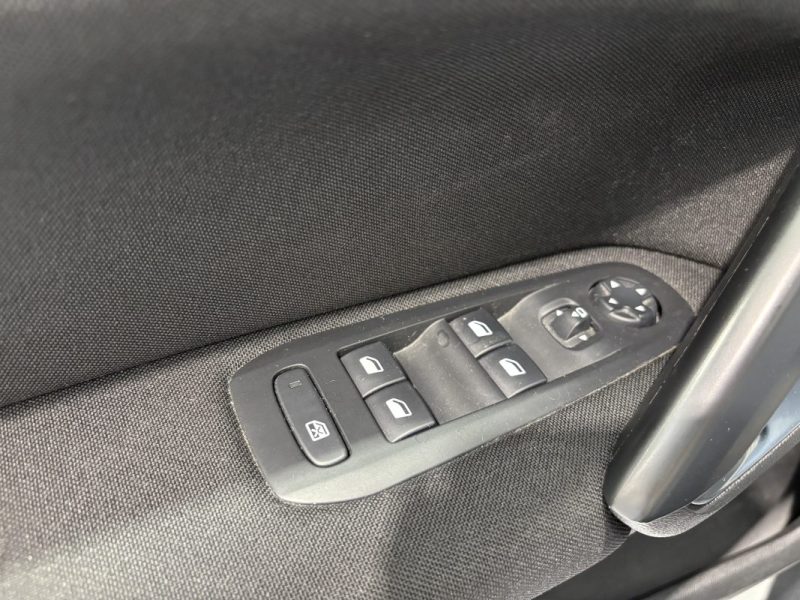 Peugeot 308 130ch Style - Toit panoramique