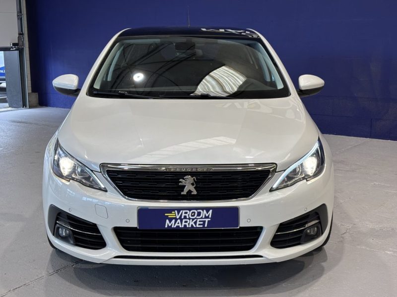 Peugeot 308 130ch Style - Toit panoramique