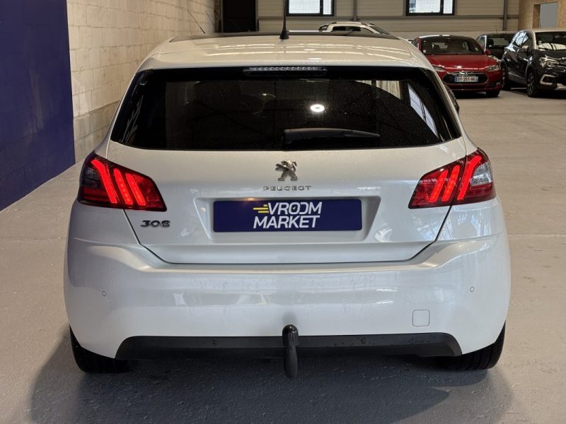 Peugeot 308 130ch Style - Toit panoramique