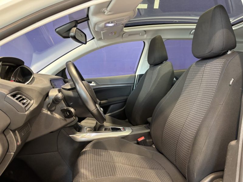 Peugeot 308 130ch Style - Toit panoramique
