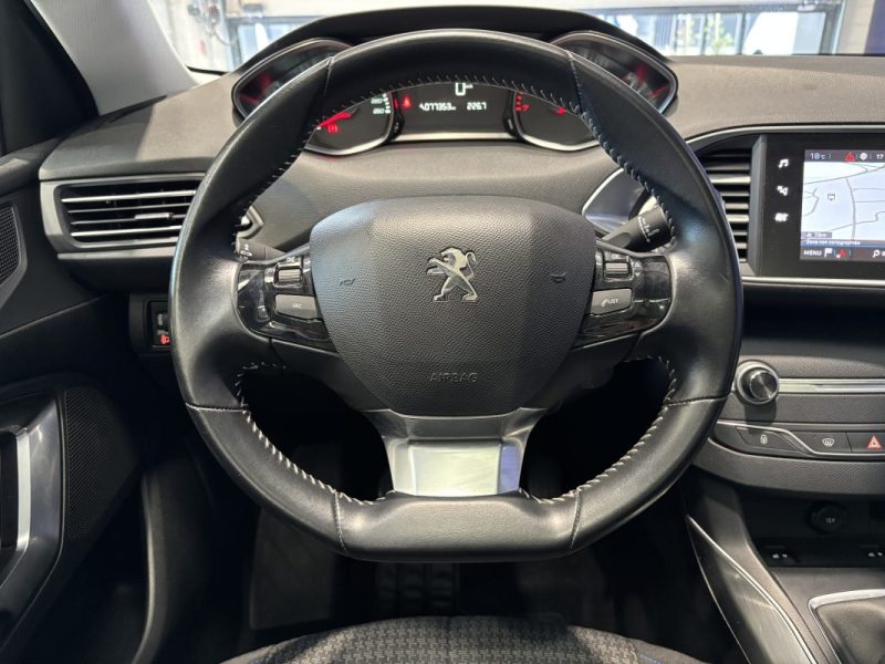 Peugeot 308 130ch Style - Toit panoramique