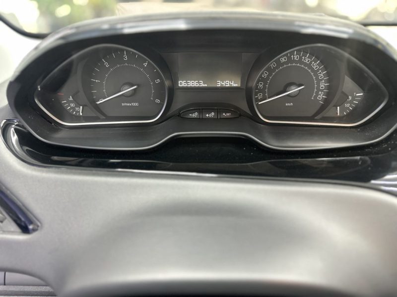 Peugeot 208 1.5 BlueHDI 100ch - Véhicule 2 places (VU)