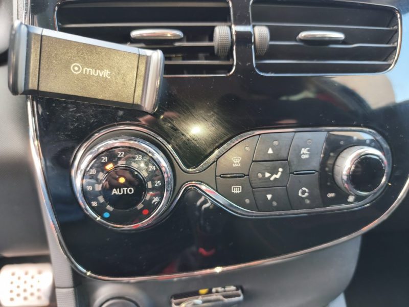 RENAULT CLIO 1.6 T 200CH RS EDC 2014