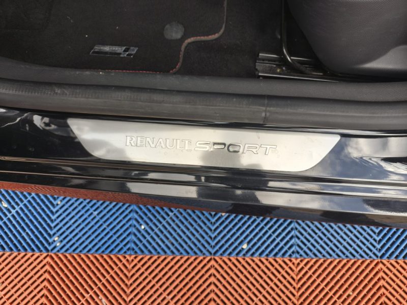 RENAULT CLIO 1.6 T 200CH RS EDC 2014