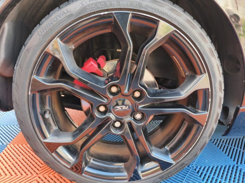 RENAULT CLIO 1.6 T 200CH RS EDC 2014